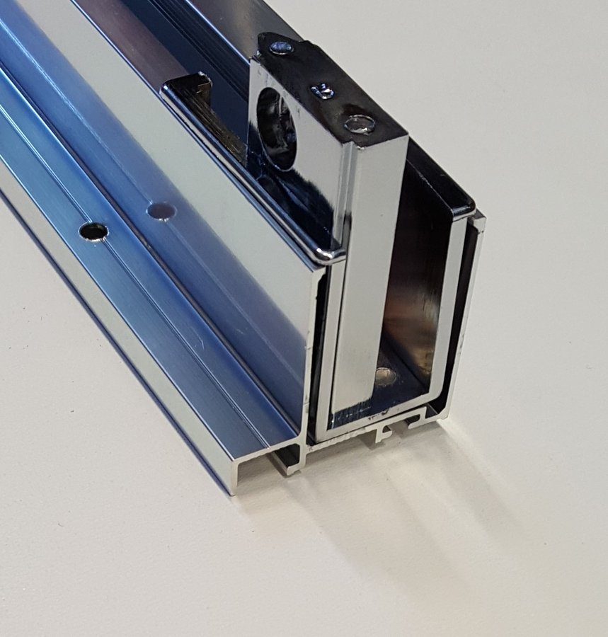 Stěnový profil NDAE12